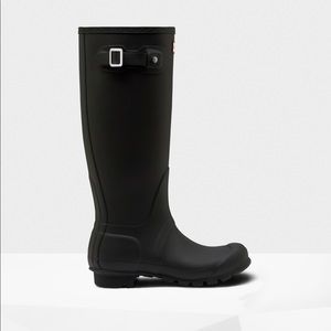 Matte Black size 7 Original Tall Hunter Boots
